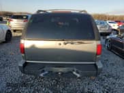 ✅ 2001 Chevrolet Blazer LT • VIN: 1GNDT13W51K261555 • Lot: 88991005. Wystawiony na Copart z przebiegiem 235 706 mil. Bezpłatny archiwum sprzedaży aukcyjnych z USA i szczegółowy raport historii pojazdu na DreamBid. Zdjęcie 6.