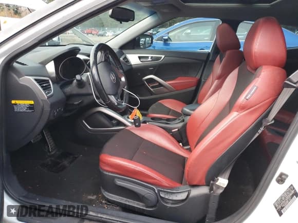 ✅ 2013 Hyundai Veloster w/Gray Int • VIN: KMHTC6AD5DU177727 • Lot: 80574754. Wystawiony na Copart z przebiegiem 147 960 mil. Bezpłatny archiwum sprzedaży aukcyjnych z USA i szczegółowy raport historii pojazdu na DreamBid. Zdjęcie 7.