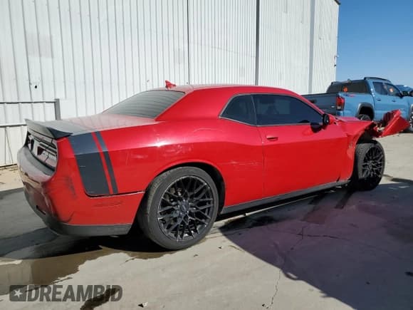 ✅ 2015 Dodge Challenger R/T Scat Pack • VIN: 2C3CDZFJXFH821590 • Lot: 73819033. Wystawiony na Copart z przebiegiem 75 178 mil. Bezpłatny archiwum sprzedaży aukcyjnych z USA i szczegółowy raport historii pojazdu na DreamBid. Zdjęcie 3.