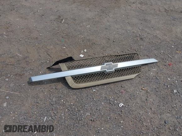 ✅ 2003 Chevrolet Silverado 1500 LS • VIN: 1GCEC14X33Z149612 • Lot: 43039881. Wystawiony na IAAI z przebiegiem 205 217 mil. Bezpłatny archiwum sprzedaży aukcyjnych z USA i szczegółowy raport historii pojazdu na DreamBid. Zdjęcie 12.