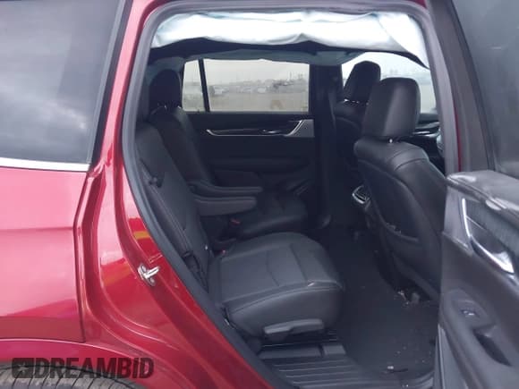 ✅ 2024 Cadillac XT6 FWD Premium Luxury • VIN: 1GYKPCRS4RZ753639 • Lot: 41607025. Wystawiony na IAAI z przebiegiem 2 743 mil. Bezpłatny archiwum sprzedaży aukcyjnych z USA i szczegółowy raport historii pojazdu na DreamBid. Zdjęcie 8.