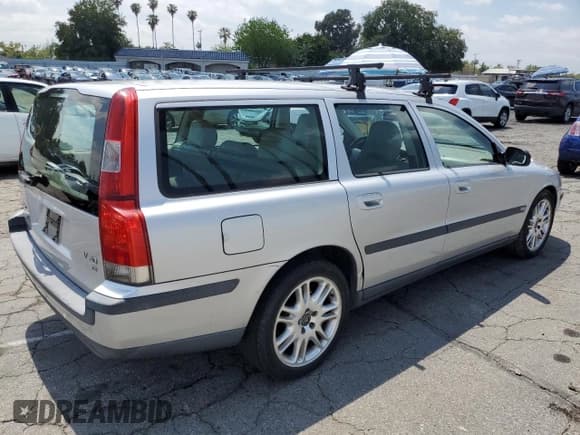 ✅ 2001 Volvo V70 • VIN: YV1SW53D912054416 • Лот: 54741245. Опубликован ранее на Copart с пробегом 180 120 миль. Бесплатный доступ к архиву аукционных продаж из США и подробный отчёт об истории автомобиля на DreamBid. Изображение 3.