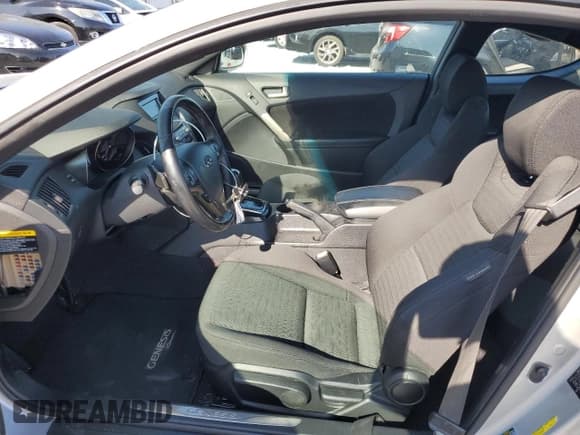 ✅ 2013 Hyundai Genesis Coupe Premium • VIN: KMHHT6KD7DU094692 • Lot: 53424195. Wystawiony na Copart z przebiegiem 145 280 mil. Bezpłatny archiwum sprzedaży aukcyjnych z USA i szczegółowy raport historii pojazdu na DreamBid. Zdjęcie 7.