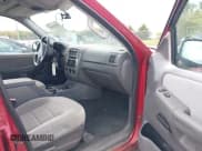 ✅ 2005 Ford Explorer XLT • VIN: 1FMZU73E85UA42438 • Лот: 40499484. Опубликован ранее на IAAI с пробегом 237 779 миль. Бесплатный доступ к архиву аукционных продаж из США и подробный отчёт об истории автомобиля на DreamBid. Изображение 5.