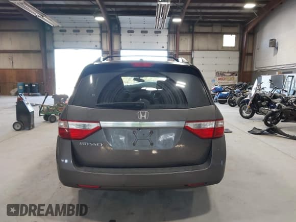 ✅ 2011 Honda Odyssey EX-L • VIN: 5FNRL5H67BB100735 • Lot: 43385334. Wystawiony na IAAI z przebiegiem 241 871 mil. Bezpłatny archiwum sprzedaży aukcyjnych z USA i szczegółowy raport historii pojazdu na DreamBid. Zdjęcie 17.