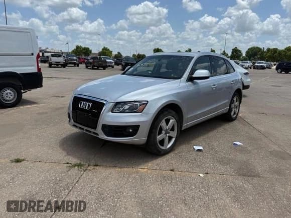 ✅ 2010 Audi Q5 Prestige • VIN: WA1VKBFP8AA072666 • Lot: 65821585. Wystawiony na Copart z przebiegiem 125 990 mil. Bezpłatny archiwum sprzedaży aukcyjnych z USA i szczegółowy raport historii pojazdu na DreamBid. Zdjęcie 2.