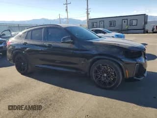 ✅ 2023 BMW X4 M • VIN: 5YM23EC08P9R05401 • Lot: 81049754. Wystawiony na Copart z przebiegiem 21 779 mil. Bezpłatny archiwum sprzedaży aukcyjnych z USA i szczegółowy raport historii pojazdu na DreamBid. Zdjęcie 4.