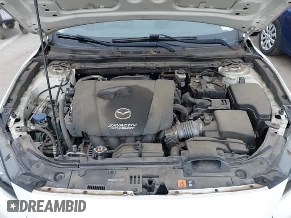 ✅ 2018 Mazda 3 Touring • VIN: 3MZBN1V32JM190611 • Lot: 42032844. Wystawiony na IAAI z przebiegiem 63 493 mil. Bezpłatny archiwum sprzedaży aukcyjnych z USA i szczegółowy raport historii pojazdu na DreamBid. Zdjęcie 10.