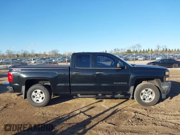 ✅ 2014 Chevrolet Silverado 1500 Work Truck • VIN: 1GCVKPEH7EZ164694 • Lot: 43699161. Listed on IAAI with 137,302 mi. Free auction sales archive from the USA and detailed vehicle history report at DreamBid. Image 13.