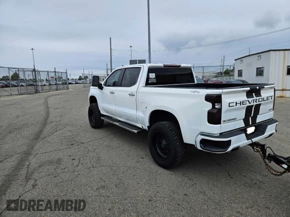 ✅ 2019 Chevrolet Silverado 1500 RST • VIN: 1GCUYEED6KZ156948 • Lot: 84866065. Wystawiony na Copart z przebiegiem 58 243 mil. Bezpłatny archiwum sprzedaży aukcyjnych z USA i szczegółowy raport historii pojazdu na DreamBid. Zdjęcie 3.
