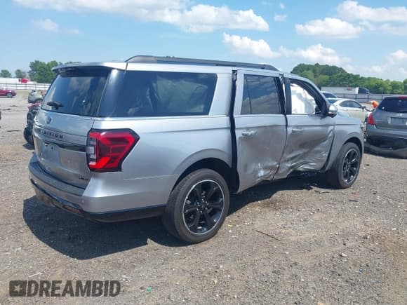 ✅ 2024 Ford Expedition Max Limited • VIN: 1FMJK2A80REA59754 • Lot: 42457161. Listed on IAAI with 19,427 mi. Free auction sales archive from the USA and detailed vehicle history report at DreamBid. Image 4.