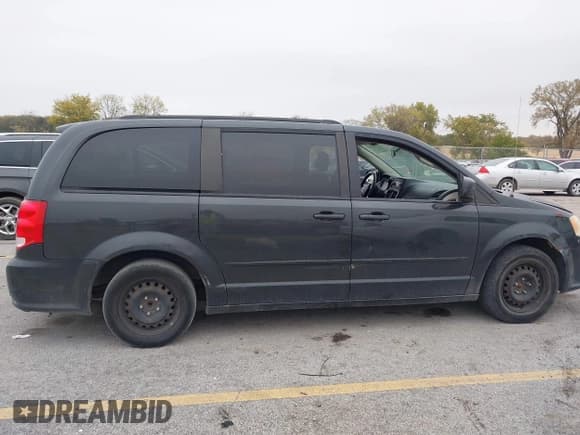 ✅ 2012 Dodge Grand Caravan SXT • VIN: 2C4RDGCG3CR324115 • Lot: 43395319. Wystawiony na IAAI z przebiegiem 243 402 mil. Bezpłatny archiwum sprzedaży aukcyjnych z USA i szczegółowy raport historii pojazdu na DreamBid. Zdjęcie 12.