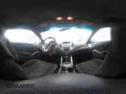 ✅ 2017 Hyundai Veloster • VIN: KMHTC6AD8HU306680 • Lot: 41390808. Wystawiony na IAAI z przebiegiem 131 608 mil. Bezpłatny archiwum sprzedaży aukcyjnych z USA i szczegółowy raport historii pojazdu na DreamBid. Zdjęcie 18.