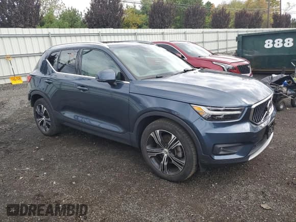 ✅ 2021 Volvo XC40 Inscription • VIN: YV4162UL5M2513142 • Lot: 85301295. Listed on Copart with 34,666 mi. Free auction sales archive from the USA and detailed vehicle history report at DreamBid. Image 4.