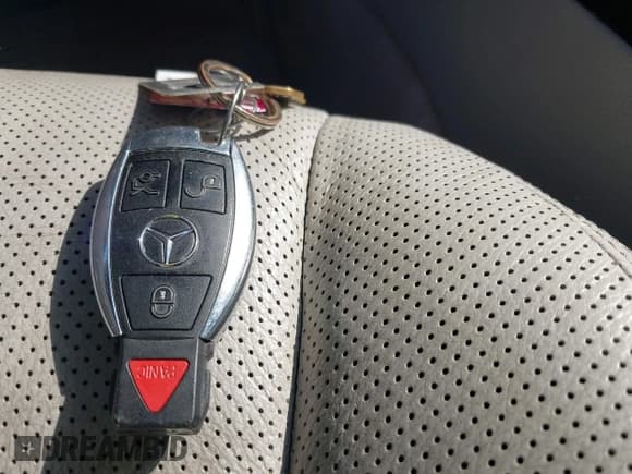 ✅ 2013 Mercedes-Benz S 550 • VIN: WDDNG7DB3DA493412 • Лот: 42498601. Опубликован ранее на IAAI с пробегом 185 926 миль. Бесплатный доступ к архиву аукционных продаж из США и подробный отчёт об истории автомобиля на DreamBid. Изображение 11.