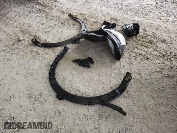 2024 Hyundai Santa Cruz SEL с VIN 5NTJBDDE2RH111341, выставлен на аукционе Copart как лот 84800644 с пробегом 6 789 миль миль и Списание • Salvage title. История ставок и продаж доступна на DreamBid. Изображение 12.