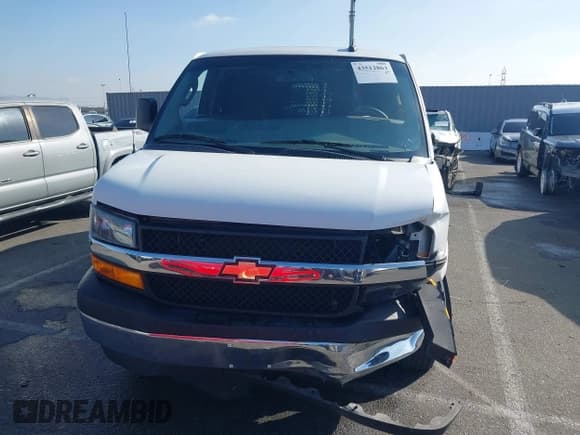 ✅ 2022 Chevrolet Express Cargo • VIN: 1GCWGAFP5N1269774 • Lot: 43512863. Listed on IAAI with 45,937 mi. Free auction sales archive from the USA and detailed vehicle history report at DreamBid. Image 12.