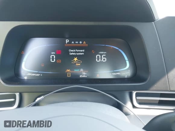 ✅ 2025 Hyundai Elantra SE • VIN: KMHLL4DG1SU967341 • Lot: 43102322. Listed on IAAI with 8,544 mi. Free auction sales archive from the USA and detailed vehicle history report at DreamBid. Image 7.