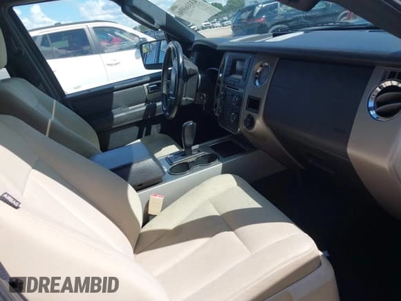 ✅ 2017 Ford Expedition Max XLT • VIN: 1FMJK1HT4HEA52826 • Lot: 43769654. Wystawiony na IAAI z przebiegiem 173 265 mil. Bezpłatny archiwum sprzedaży aukcyjnych z USA i szczegółowy raport historii pojazdu na DreamBid. Zdjęcie 5.