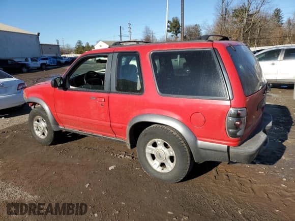 ✅ 1998 Ford Explorer Sport • VIN: 1FMYU24E1WUB03269 • Lot: 42683065. Listed on Copart with 110,163 mi. Free auction sales archive from the USA and detailed vehicle history report at DreamBid. Image 2.