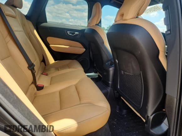 ✅ 2022 Volvo XC60 Inscription • VIN: YV4BR0DL0N1962512 • Lot: 69928415. Wystawiony na Copart z przebiegiem 64 803 mil. Bezpłatny archiwum sprzedaży aukcyjnych z USA i szczegółowy raport historii pojazdu na DreamBid. Zdjęcie 11.