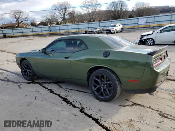 ✅ 2019 Dodge Challenger SXT • VIN: 2C3CDZAG4KH530282 • Lot: 71881032. Wystawiony na Copart z przebiegiem 34 767 mil. Bezpłatny archiwum sprzedaży aukcyjnych z USA i szczegółowy raport historii pojazdu na DreamBid. Zdjęcie 2.
