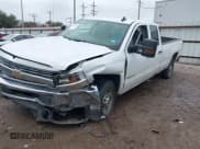 ✅ 2018 Chevrolet Silverado 2500HD Work Truck • VIN: 1GC2CUEG2JZ298724 • Lot: 41429359. Wystawiony na IAAI z przebiegiem Nie podano. Bezpłatny archiwum sprzedaży aukcyjnych z USA i szczegółowy raport historii pojazdu na DreamBid. Zdjęcie 20.