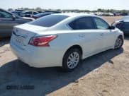 ✅ 2013 Nissan Altima SL • VIN: 1N4AL3AP0DN563945 • Лот: 43174642. Опубликован ранее на IAAI с пробегом 179 723 миль. Бесплатный доступ к архиву аукционных продаж из США и подробный отчёт об истории автомобиля на DreamBid. Изображение 4.