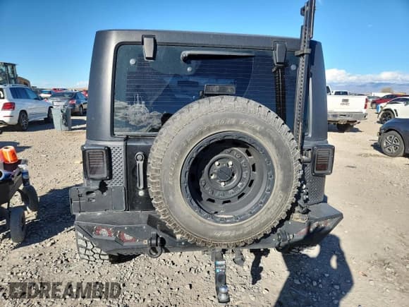 ✅ 2012 Jeep Wrangler Rubicon • VIN: 1C4BJWCG9CL267562 • Лот: 91687775. Опубликован ранее на Copart с пробегом 93 009 миль. Бесплатный доступ к архиву аукционных продаж из США и подробный отчёт об истории автомобиля на DreamBid. Изображение 6.