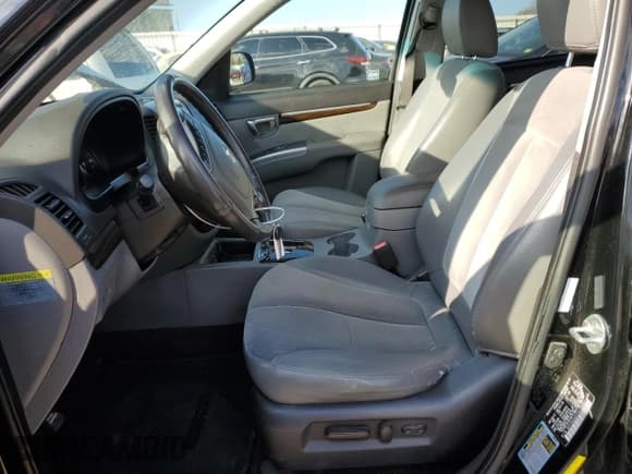 ✅ 2012 Hyundai Santa Fe SE • VIN: 5XYZH4AG1CG158882 • Lot: 82795534. Listed on Copart with 155,903 mi. Free auction sales archive from the USA and detailed vehicle history report at DreamBid. Image 7.