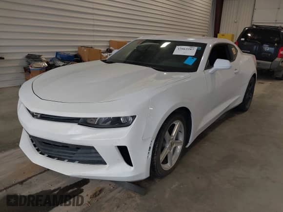 2016 Chevrolet Camaro 1LT z VIN 1G1FA1RX4G0172015, wystawiony jako IAAI lot #43063287 z przebiegiem 100 160 mil mil oraz . Historia ofert i sprzedaży dostępna na DreamBid. Obrazek 17.