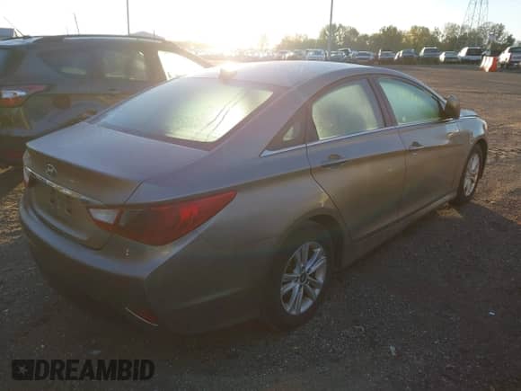 2014 Hyundai Sonata GLS with VIN 5NPEB4AC1EH918981, listed as a IAAI auction lot 43497789 with 141,888 mi miles and . Bid and sale history available at DreamBid. Image 4.
