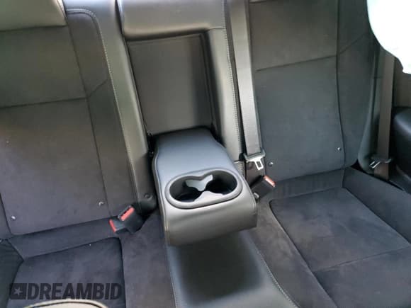 ✅ 2022 Dodge Challenger R/T • VIN: 2C3CDZBT6NH113049 • Lot: 67957622. Wystawiony na Copart z przebiegiem 4 131 mil. Bezpłatny archiwum sprzedaży aukcyjnych z USA i szczegółowy raport historii pojazdu na DreamBid. Zdjęcie 10.