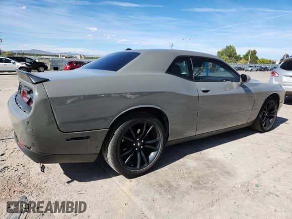 2018 Dodge Challenger SXT z VIN 2C3CDZAG9JH271142, wystawiony jako Copart lot #84286135 z przebiegiem 71 025 mil mil oraz Nie do naprawy • Non repairable. Historia ofert i sprzedaży dostępna na DreamBid. Obrazek 3.