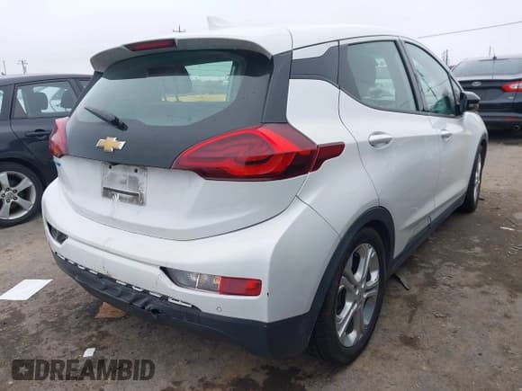 ✅ 2020 Chevrolet Bolt EV LT • VIN: 1G1FY6S04L4145342 • Lot: 43728027. Wystawiony na IAAI z przebiegiem 205 974 mil. Bezpłatny archiwum sprzedaży aukcyjnych z USA i szczegółowy raport historii pojazdu na DreamBid. Zdjęcie 4.
