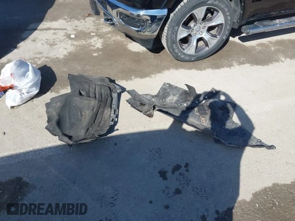 ✅ 2020 Ford Explorer • VIN: 1FMSK8BH0LGB12535 • Lot: 41633073. Listed on IAAI with 69,347 mi. Free auction sales archive from the USA and detailed vehicle history report at DreamBid. Image 12.