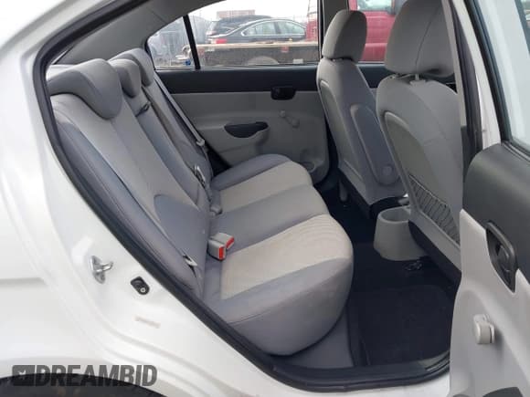 ✅ 2010 Hyundai Accent GLS • VIN: KMHCN4AC6AU493140 • Лот: 41862199. Опубликован ранее на IAAI с пробегом 166 217 миль. Бесплатный доступ к архиву аукционных продаж из США и подробный отчёт об истории автомобиля на DreamBid. Изображение 8.