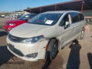 ✅ 2017 Chrysler Pacifica Touring L • VIN: 2C4RC1BG0HR752958 • Лот: 43115568. Опубликован ранее на IAAI с пробегом 114 051 миль. Бесплатный доступ к архиву аукционных продаж из США и подробный отчёт об истории автомобиля на DreamBid. Изображение 2.