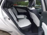 ✅ 2021 Toyota Prius LE • VIN: JTDL9MFUXM3025514 • Lot: 42602642. Wystawiony na IAAI z przebiegiem 45 720 mil. Bezpłatny archiwum sprzedaży aukcyjnych z USA i szczegółowy raport historii pojazdu na DreamBid. Zdjęcie 8.