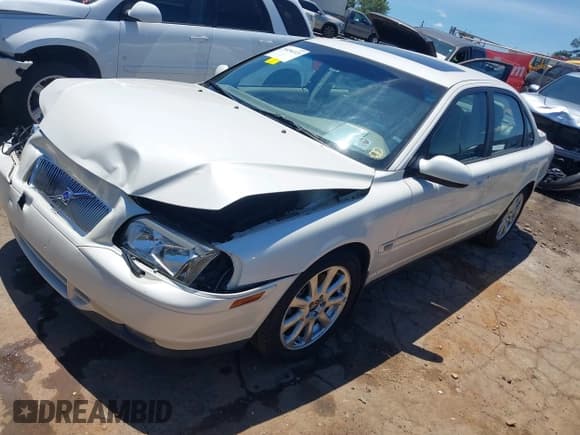 ✅ 2003 Volvo S80 • VIN: YV1TS91Z031304253 • Lot: 39456223. Wystawiony na IAAI z przebiegiem 62 592 mil. Bezpłatny archiwum sprzedaży aukcyjnych z USA i szczegółowy raport historii pojazdu na DreamBid. Zdjęcie 2.