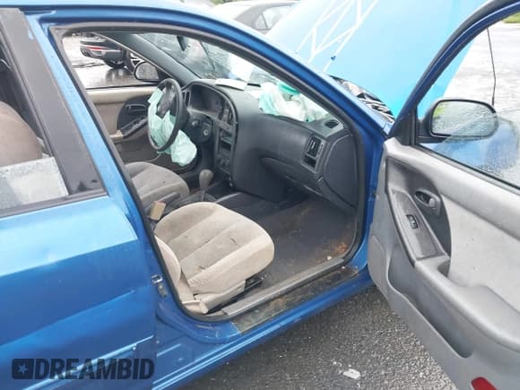 ✅ 2005 Hyundai Elantra GLS • VIN: KMHDN46D55U131005 • Lot: 42230938. Wystawiony na IAAI z przebiegiem 236 960 mil. Bezpłatny archiwum sprzedaży aukcyjnych z USA i szczegółowy raport historii pojazdu na DreamBid. Zdjęcie 5.