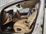 ✅ 2015 Jaguar XJ Portfolio • VIN: SAJWJ2GDXF8V79697 • Lot: 81678065. Wystawiony na Copart z przebiegiem Nie podano. Bezpłatny archiwum sprzedaży aukcyjnych z USA i szczegółowy raport historii pojazdu na DreamBid. Zdjęcie 7.