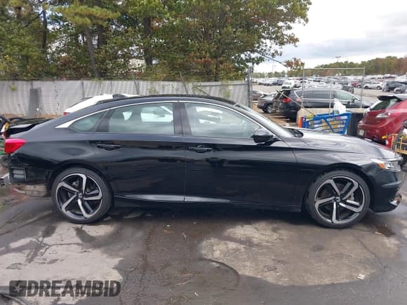 ✅ 2022 Honda Accord Sport • VIN: 1HGCV1F39NA098826 • Lot: 43495647. Wystawiony na IAAI z przebiegiem 18 990 mil. Bezpłatny archiwum sprzedaży aukcyjnych z USA i szczegółowy raport historii pojazdu na DreamBid. Zdjęcie 13.