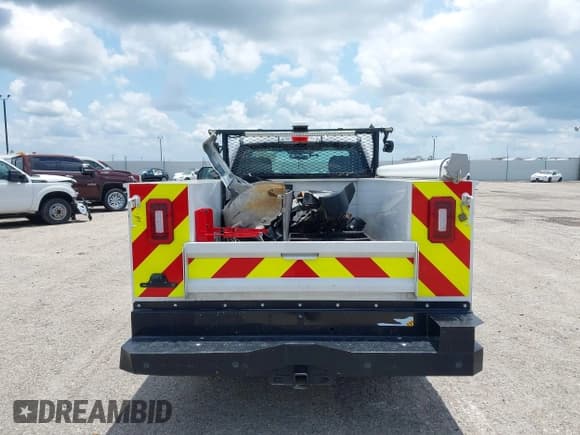 ✅ 2019 Ford F-250 XL • VIN: 1FDBF2A62KEF59427 • Lot: 42523580. Wystawiony na IAAI z przebiegiem 80 243 mil. Bezpłatny archiwum sprzedaży aukcyjnych z USA i szczegółowy raport historii pojazdu na DreamBid. Zdjęcie 16.