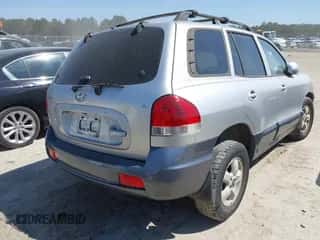 2005 Hyundai Santa Fe GLS с VIN KM8SC13D15U945622, выставлен на аукционе IAAI как лот 41722794 с пробегом Не указан миль и . История ставок и продаж доступна на DreamBid. Изображение 4.