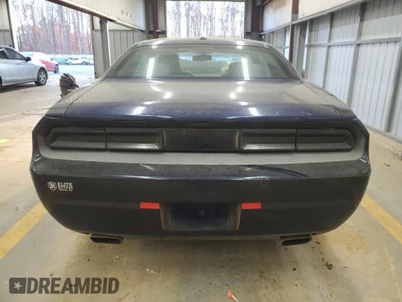 ✅ 2014 Dodge Challenger SXT • VIN: 2C3CDYAG1EH225210 • Lot: 83545054. Wystawiony na Copart z przebiegiem Nie podano. Bezpłatny archiwum sprzedaży aukcyjnych z USA i szczegółowy raport historii pojazdu na DreamBid. Zdjęcie 6.