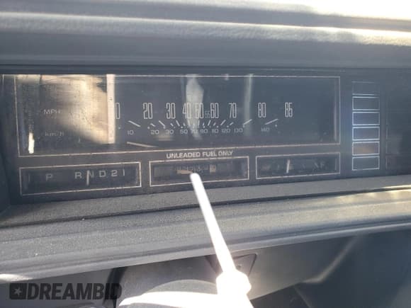 ✅ 1984 Oldsmobile Cutlass Supreme • VIN: 1G3AR69A7EM484256 • Lot: 49709405. Wystawiony na Copart z przebiegiem 437 399 mil. Bezpłatny archiwum sprzedaży aukcyjnych z USA i szczegółowy raport historii pojazdu na DreamBid. Zdjęcie 9.