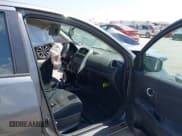 ✅ 2016 Nissan Versa S Plus • VIN: 3N1CN7AP9GL819866 • Lot: 41868076. Wystawiony na IAAI z przebiegiem Nie podano. Bezpłatny archiwum sprzedaży aukcyjnych z USA i szczegółowy raport historii pojazdu na DreamBid. Zdjęcie 5.