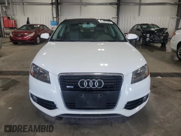 ✅ 2012 Audi A3 Premium Plus • VIN: WAUMFAFM9CA008481 • Lot: 70327554. Wystawiony na Copart z przebiegiem 198 347 mil. Bezpłatny archiwum sprzedaży aukcyjnych z USA i szczegółowy raport historii pojazdu na DreamBid. Zdjęcie 5.