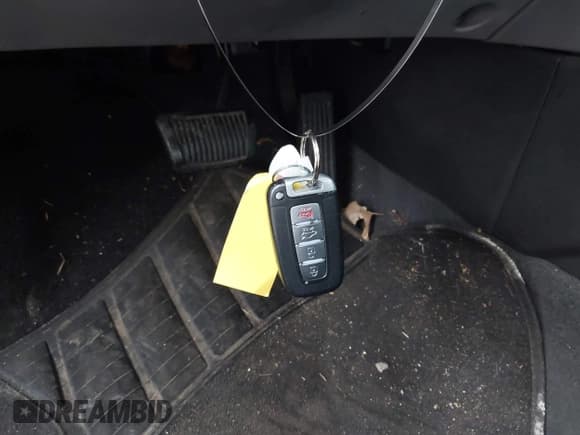 ✅ 2011 Hyundai Sonata SE • VIN: 5NPEC4AC0BH151147 • Лот: 43016334. Опубликован ранее на IAAI с пробегом 114 768 миль. Бесплатный доступ к архиву аукционных продаж из США и подробный отчёт об истории автомобиля на DreamBid. Изображение 11.